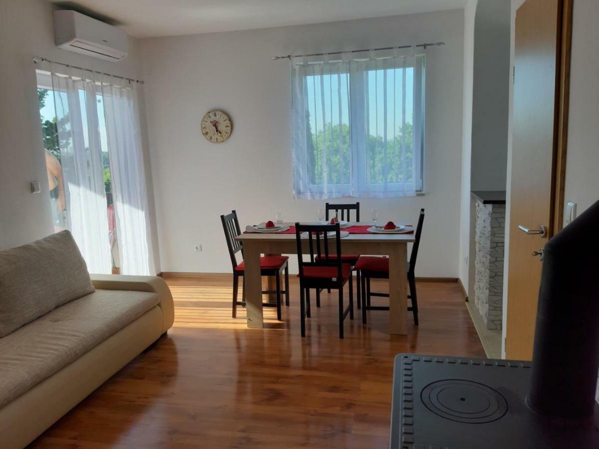 Apartman Igy Vinkuran Kültér fotó
